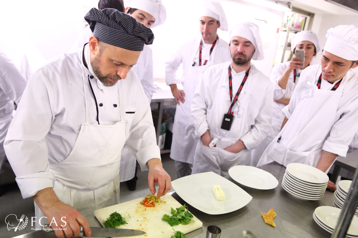 イタリア語で「切る」、イタリア料理、フィレンツェ、フィレンツェ料理学園、シェフ養成コース、イタリア、フィレンツェ、イタリア料理留学、イタリア留学、イタリア長期留学、イタリア短期留学