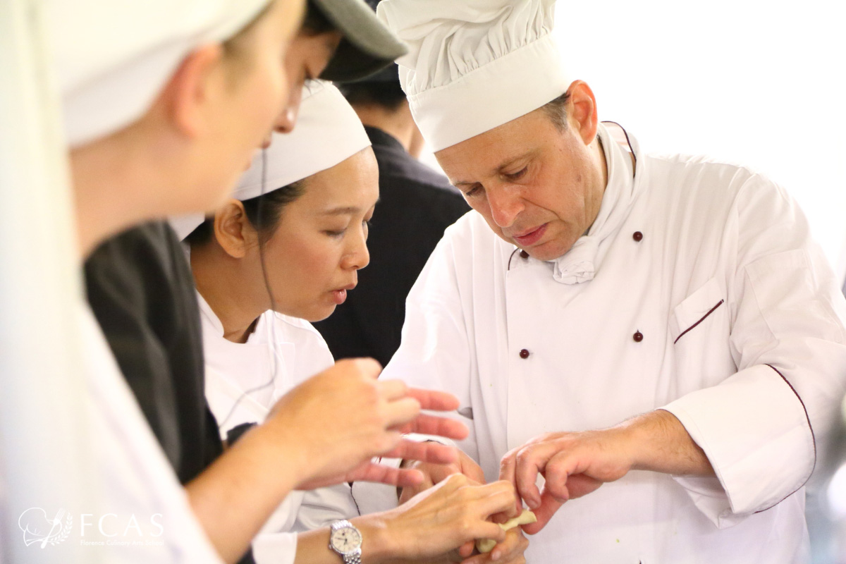 手打ちパスタ、生パスタ、パスタ講座、フィレンツェ、フィレンツェ料理学園、シェフ養成コース、イタリア、フィレンツェ、イタリア料理留学、イタリア留学、イタリア長期留学、イタリア短期留学