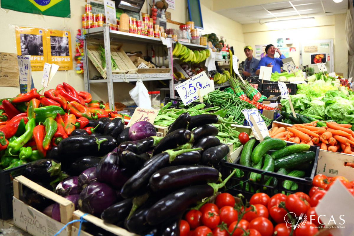 イタリア料理留学　市場の野菜売り場　イタリア留学費用